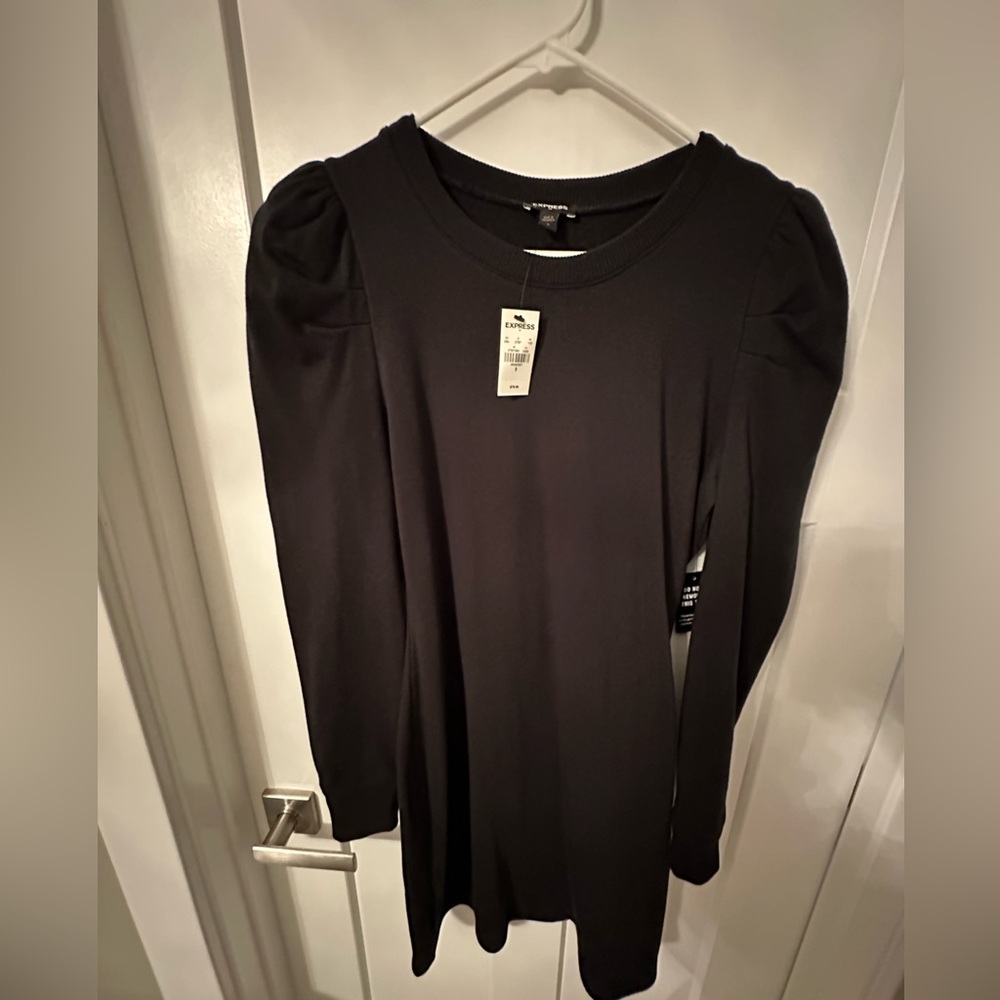 Puff sleeved sweatshirt dress